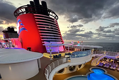 Eight reasons why you should consider a stay at Disneyland Hotel